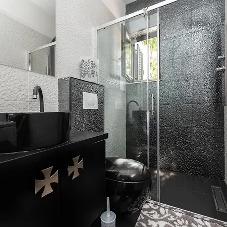 4 Bedroom Stunning In * Privlaka (Zadar)