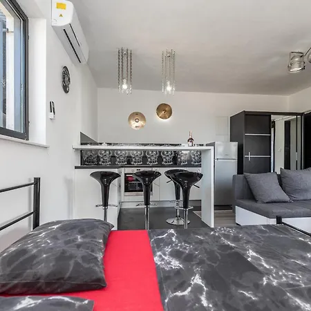 Holiday home 4 Bedroom Stunning In